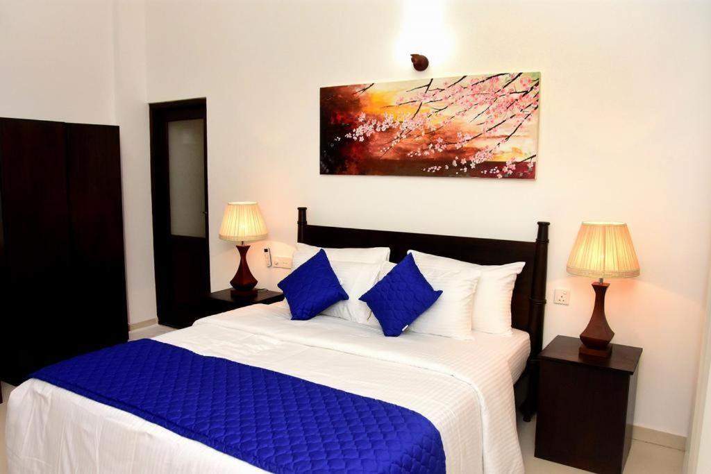 Blue Spring Hotel Wadduwa Chambre photo